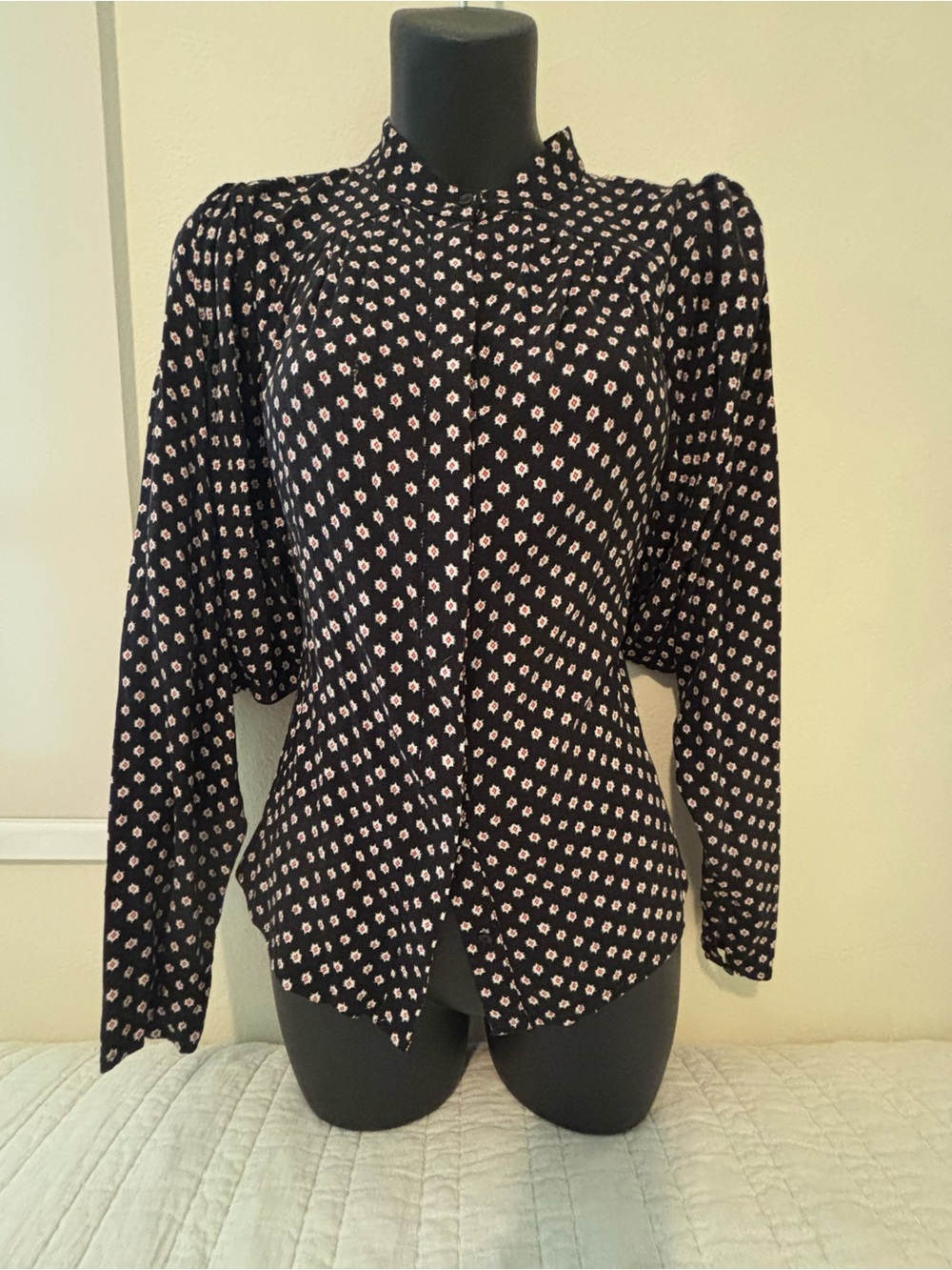 Joie Black Floral Print Long-Sleeve Button-Up Blouse Size: M